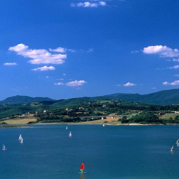 Vele sul Lago di Bilancino